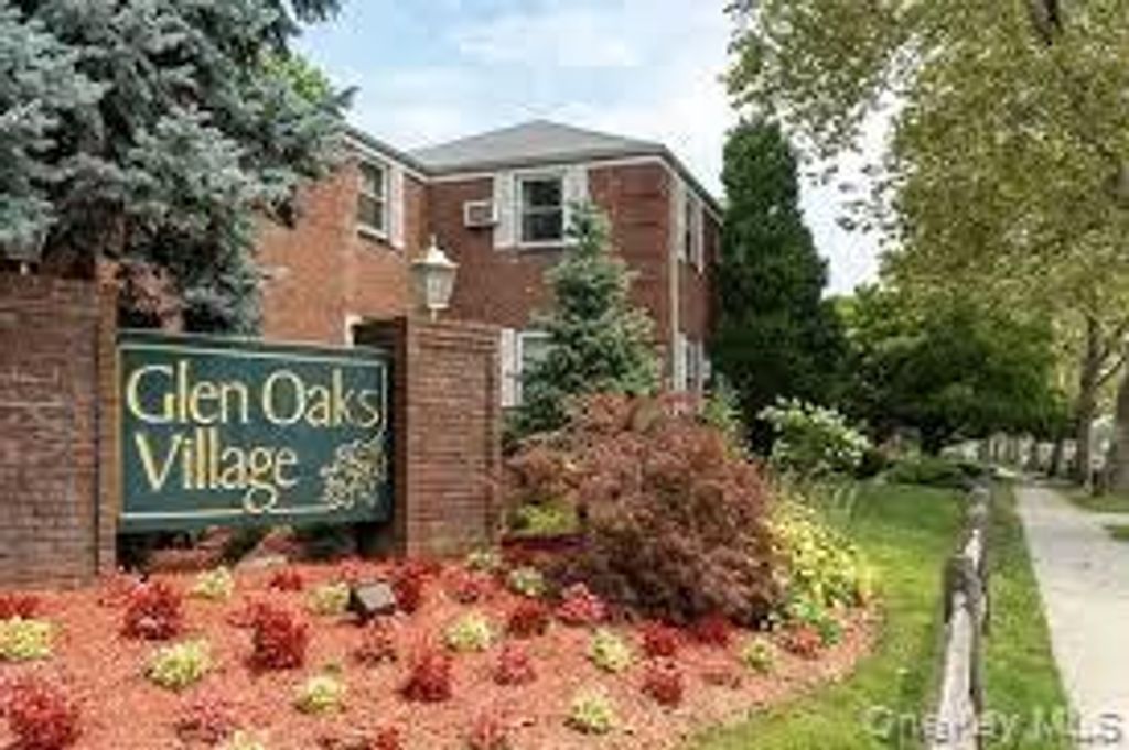 261-72 Langstone Ave Avenue UPPER, Glen Oaks, NY 11004