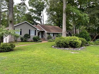613 Piney Point RD, Virginia Beach, VA 23452