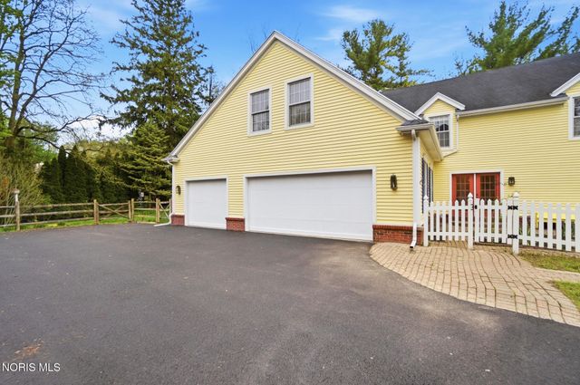 5246 Spring Creek Lane, Sylvania, OH 43560