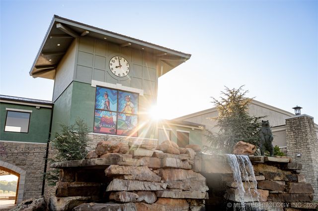 12901 S 21st Place E, Jenks, OK 74037