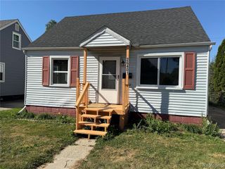 26401 Clancy Street, Roseville, MI 48066