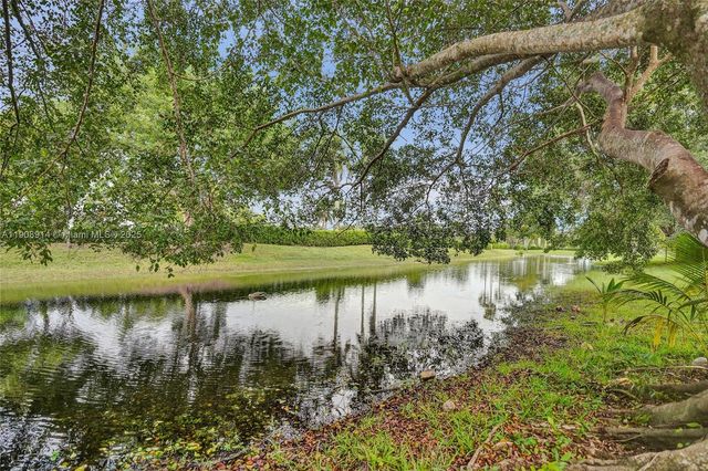 21190 Sweetwater Lane N, Boca Raton, FL 33428