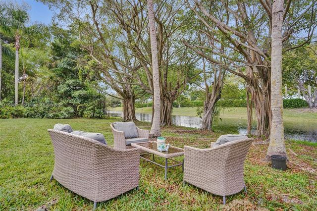 21190 Sweetwater Lane N, Boca Raton, FL 33428