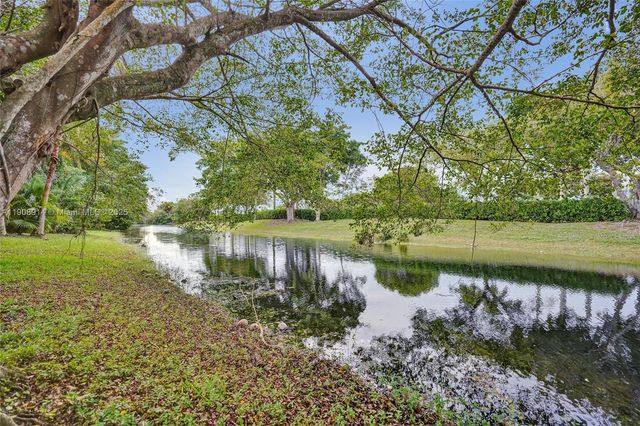 21190 Sweetwater Lane N, Boca Raton, FL 33428