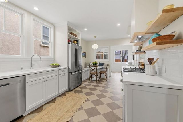 389 38Th St, Oakland, CA 94609