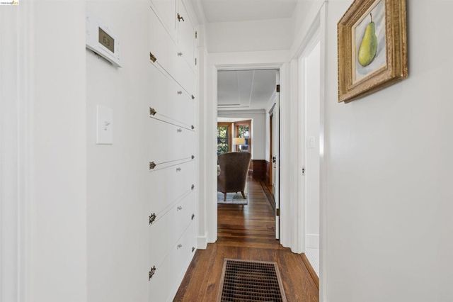 389 38Th St, Oakland, CA 94609
