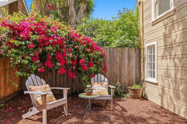 389 38Th St, Oakland, CA 94609