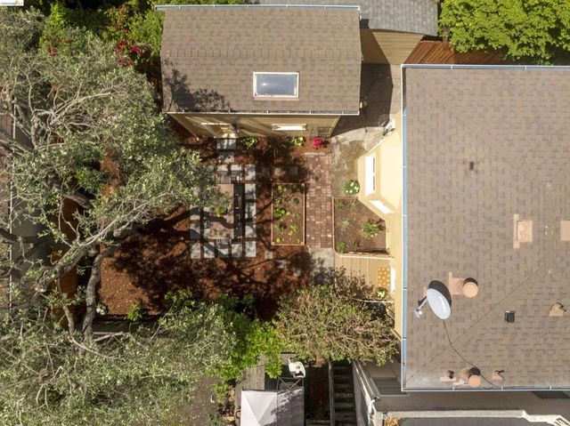 389 38Th St, Oakland, CA 94609