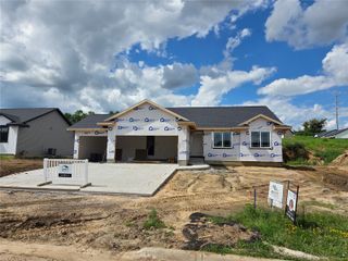 1814 Shady Grove Road SW, Cedar Rapids, IA 52404