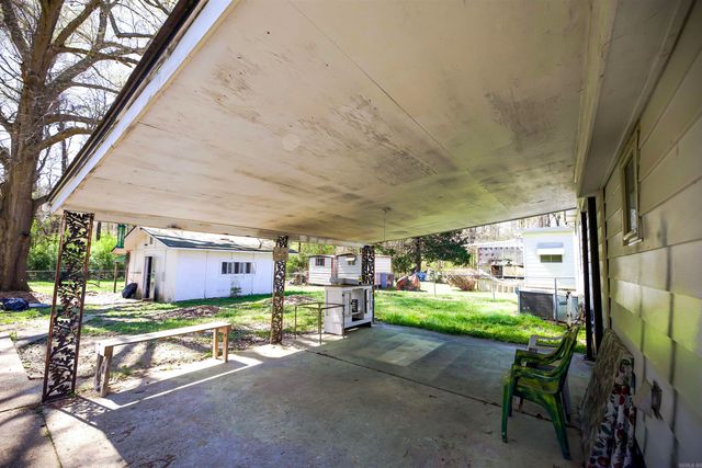 1421 Scotia St, Camden, AR 71701