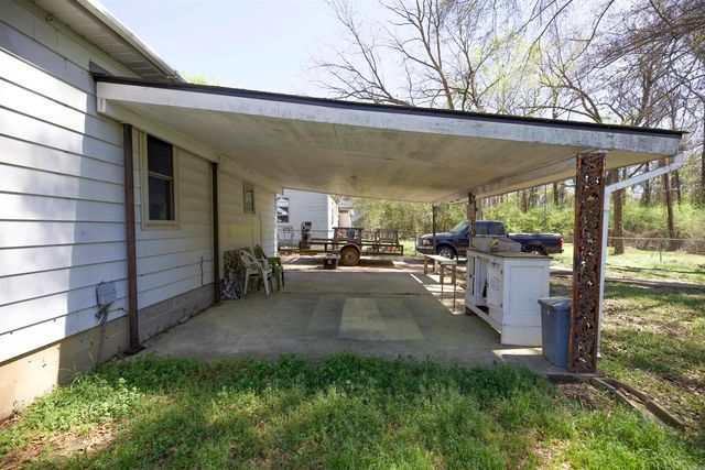1421 Scotia St, Camden, AR 71701
