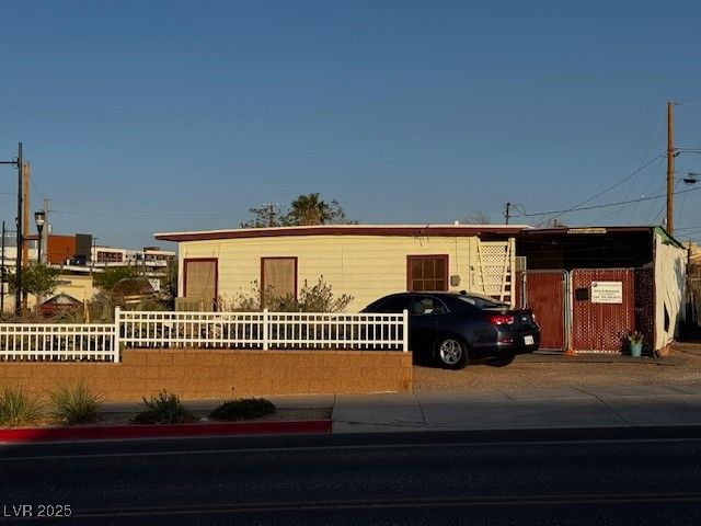 203 West Pacific Avenue, Henderson, NV 89015