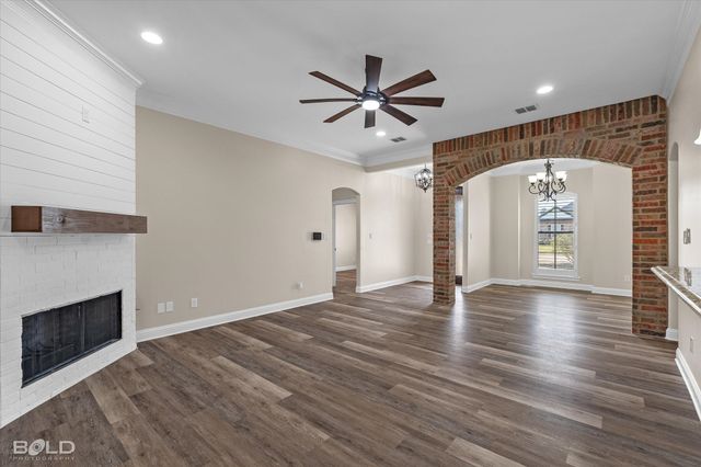 9675 Heron Springs Drive, Shreveport, LA 71106