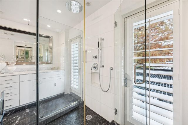 3109 Avalon Place, Houston, TX 77019