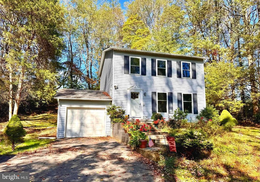 31 REASON LN, Coatesville, PA 19320
