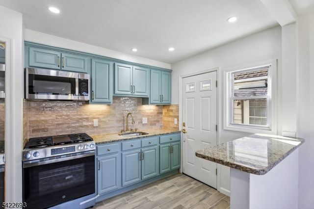 43 Rhode Island Ave, East Orange City, NJ 07018
