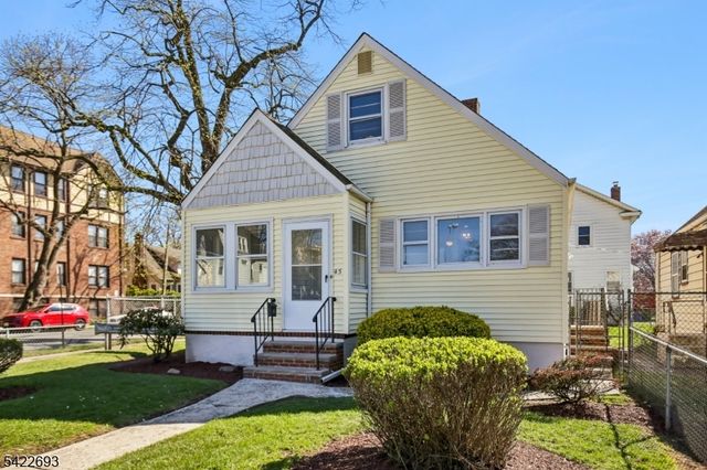 43 Rhode Island Ave, East Orange City, NJ 07018