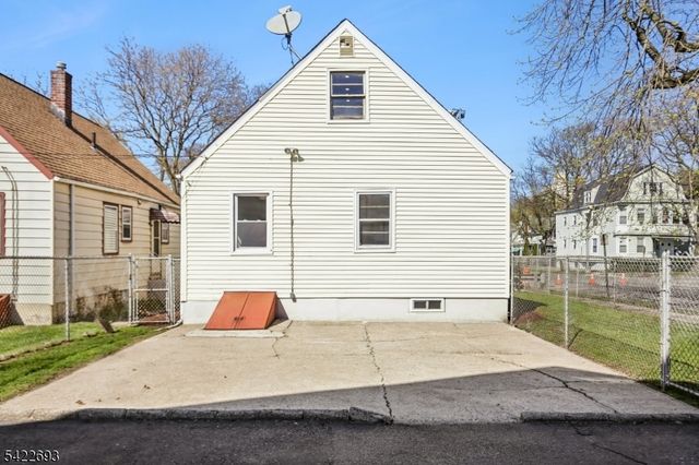 43 Rhode Island Ave, East Orange City, NJ 07018