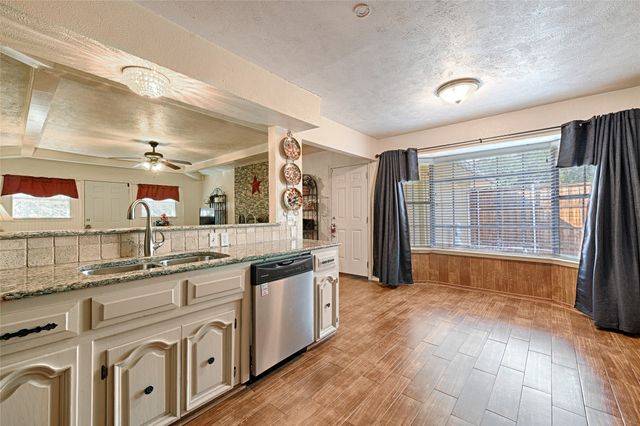 2903 Country Place Court, Carrollton, TX 75006