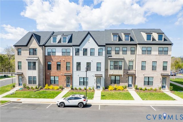 586 Hazel Dr, Henrico, VA 23233