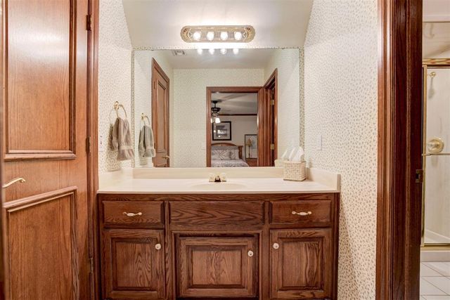 1916 Worthington Lane, Edmond, OK 73013