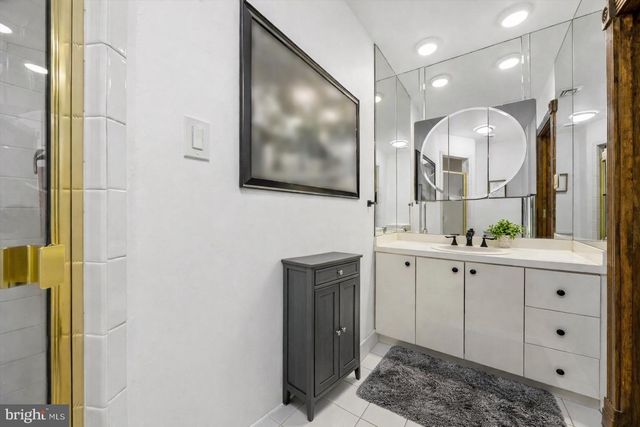 121 CENTURA, Cherry Hill, NJ 08003