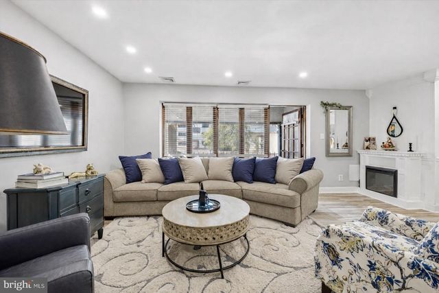 121 CENTURA, Cherry Hill, NJ 08003