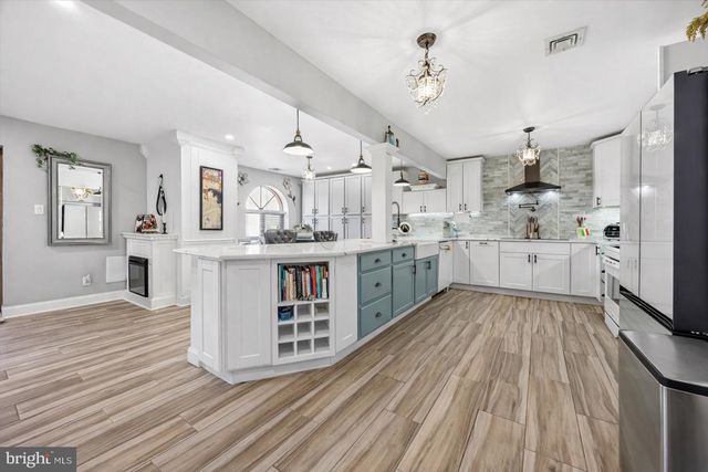 121 CENTURA, Cherry Hill, NJ 08003