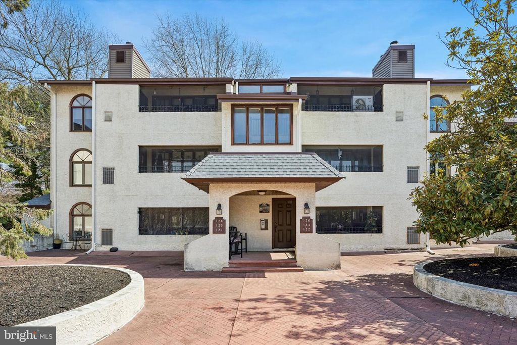 121 CENTURA, Cherry Hill, NJ 08003