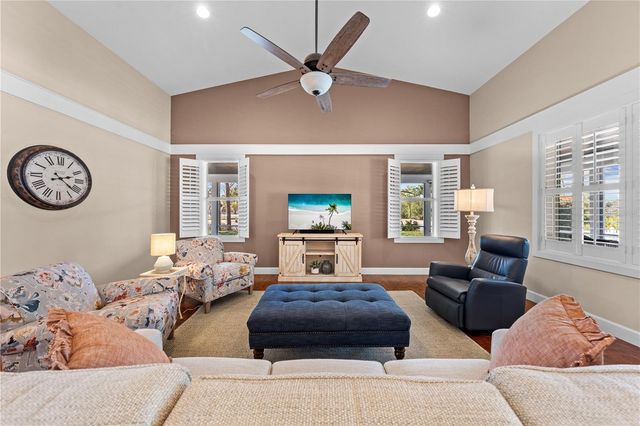 4561 HENRY J AVENUE, St Cloud, FL 34772