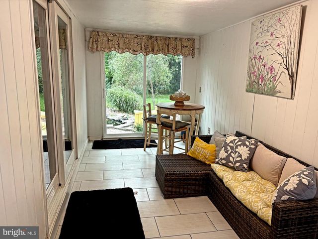 101 DENOW RD, Lawrence, NJ 08648
