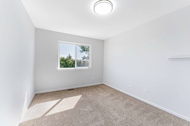 2057 W Helen Drive, Romeoville, IL 60446