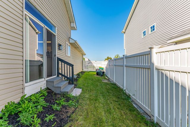 2057 W Helen Drive, Romeoville, IL 60446