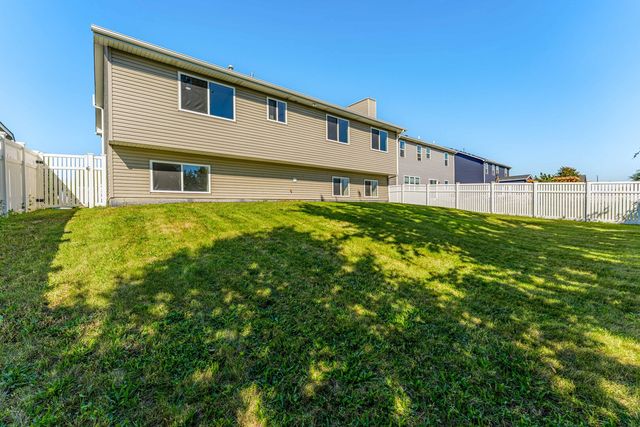 2057 W Helen Drive, Romeoville, IL 60446