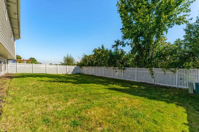 2057 W Helen Drive, Romeoville, IL 60446