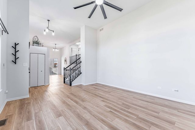 2057 W Helen Drive, Romeoville, IL 60446