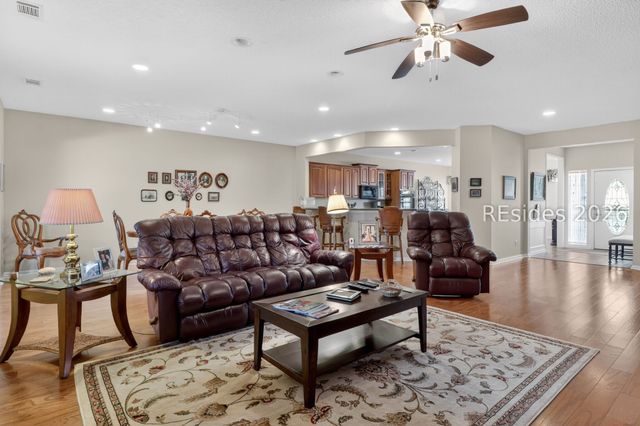 22 Wandering Daisy Dr, Bluffton, SC 29909