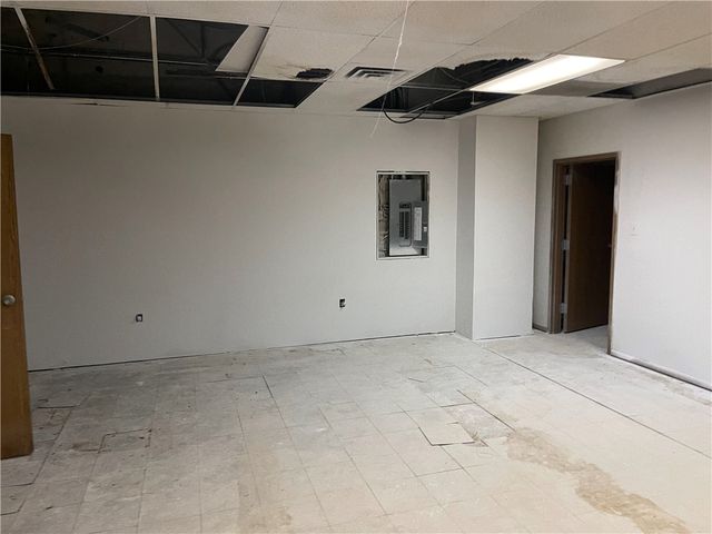 537 Lincoln Hwy, East Mckeesport, PA 15035