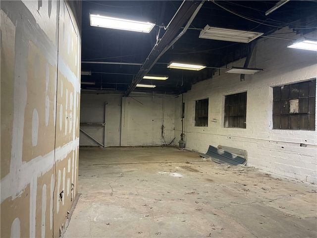 537 Lincoln Hwy, East Mckeesport, PA 15035