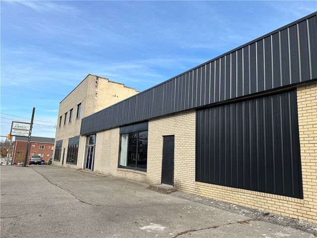 537 Lincoln Hwy, East Mckeesport, PA 15035