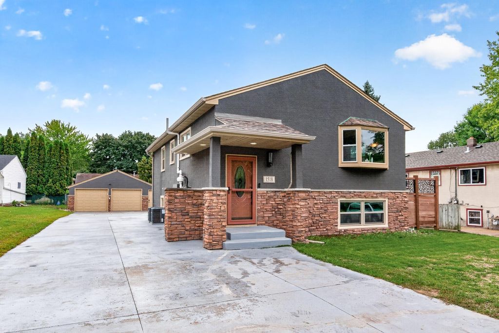 1518 Pacific Street, Saint Paul, MN 55106 — exterior