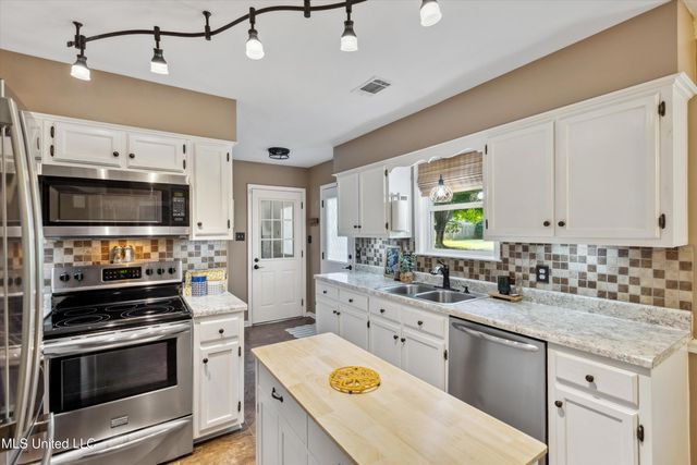 7465 Davidson Road, Olive Branch, MS 38654