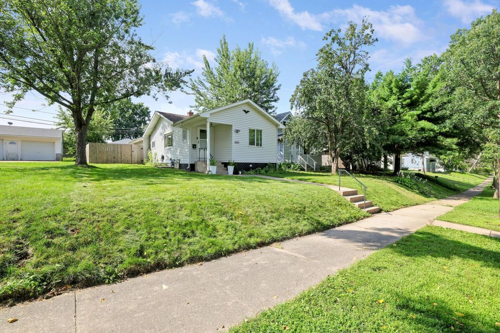 1860 Clear Avenue, Saint Paul, MN 55119