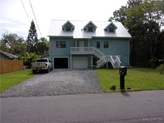 905 N Palm Springs Terrace, Crystal River, FL 34429