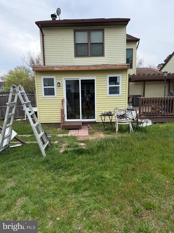 14 HARRINGTON LN, Sicklerville, NJ 08081