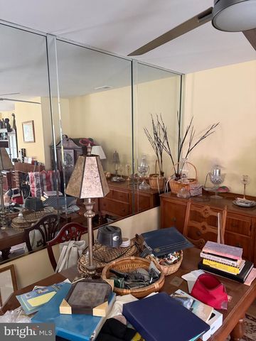 14 HARRINGTON LN, Sicklerville, NJ 08081