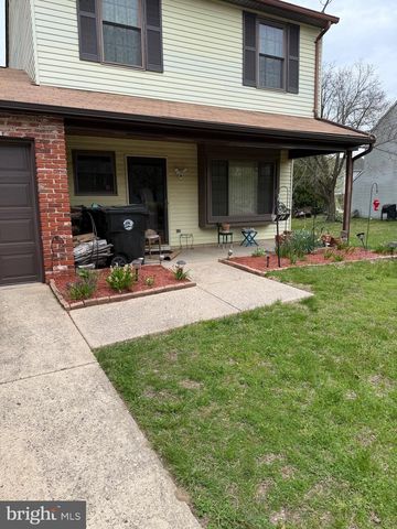 14 HARRINGTON LN, Sicklerville, NJ 08081