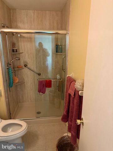 14 HARRINGTON LN, Sicklerville, NJ 08081