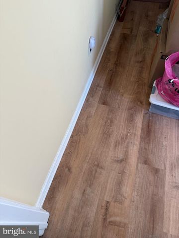 14 HARRINGTON LN, Sicklerville, NJ 08081