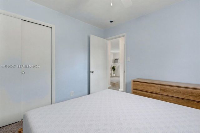 616 NW 3rd Ct, Hallandale Beach, FL 33009